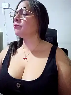 Snapshot of Angie_milf50 chatting on February 24, 2026, 3:51 am Angie milf50 online show from February 24, 2026, 3:51 am