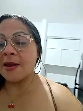 Snapshot of Angie_milf50 chatting on February 14, 2026, 7:30 am Angie milf50 online show from February 14, 2026, 7:30 am