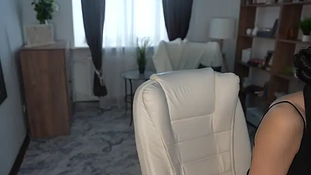 OnieClose online show from February 7, 2026, 8:00 am