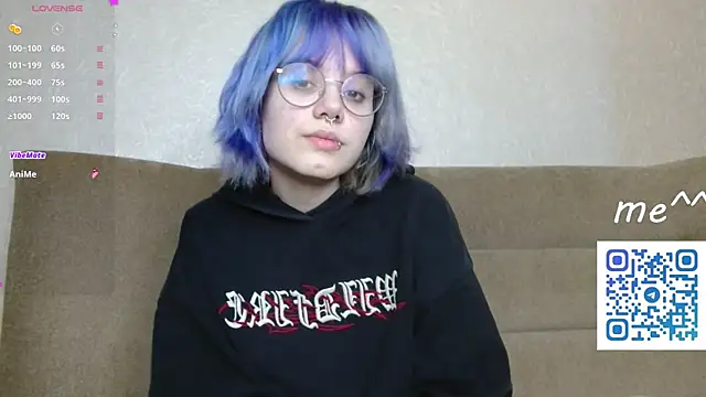 Snapshot of KellePourier chatting on April 3, 2026, 6:20 am KellePourier online show from April 3, 2026, 6:20 am