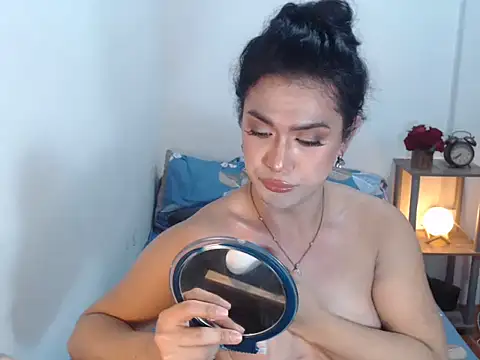 Snapshot of GirlfriendRhian chatting on November 5, 2025, 5:10 am GirlfriendRhian online show from November 5, 2025, 5:10 am