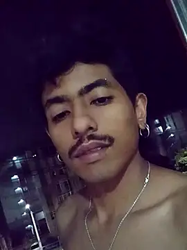 Snapshot of SkinniYamo chatting on April 21, 2026, 4:52 am SkinniYamo online show from April 21, 2026, 4:52 am