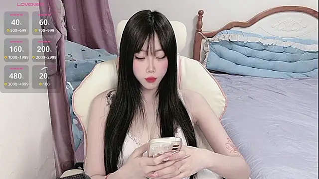 Vivian-88 online show from May 21, 2026, 9:45 pm