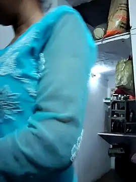 Hot-Rubyy online show from April 24, 2026, 2:19 pm