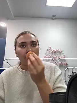 MilaRaven online show from December 1, 2025, 9:32 am