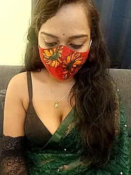 menaxi-baby7 online show from November 24, 2025, 7:25 pm