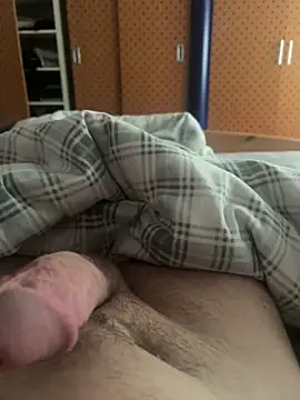 Snapshot of Stefan8254 chatting on April 12, 2026, 6:38 am Stefan8254 online show from April 12, 2026, 6:38 am