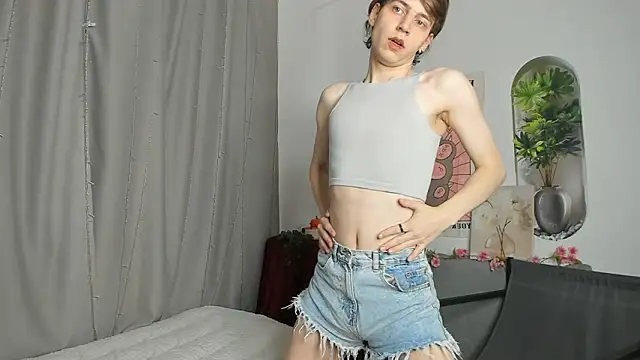 Snapshot of AvenGlow chatting on March 20, 2026, 3:02 pm AvenGlow online show from March 20, 2026, 3:02 pm