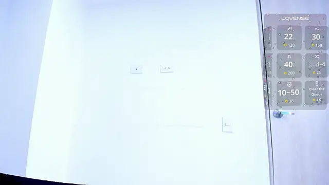 BONNIEFLOREZ online show from November 15, 2025, 6:12 pm