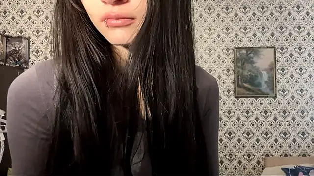 SofiaDreams09 online show from December 3, 2025, 6:57 am