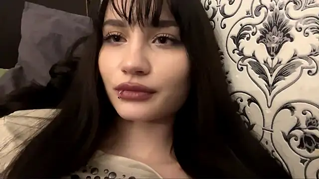 SofiaDreams09 online show from March 2, 2026, 2:13 pm