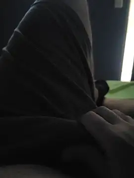 Snapshot of Tincho1051 chatting on February 19, 2026, 9:12 pm Tincho1051 online show from February 19, 2026, 9:12 pm