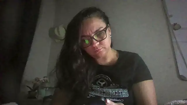 Snapshot of lilMissMarli chatting on April 14, 2026, 12:26 am lilMissMarli online show from April 14, 2026, 12:26 am