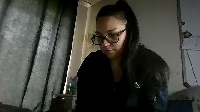 Snapshot of lilMissMarli chatting on March 5, 2026, 8:11 am lilMissMarli online show from March 5, 2026, 8:11 am