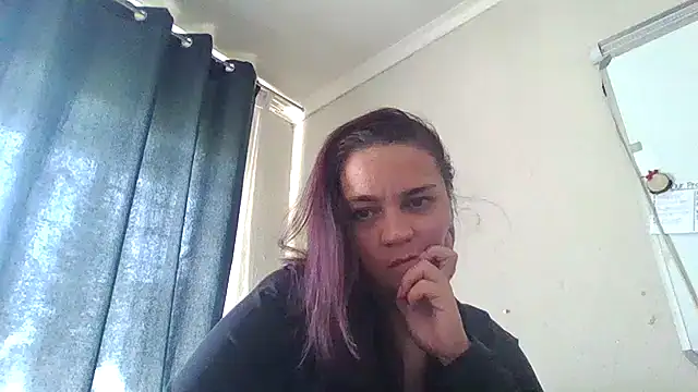 Snapshot of lilMissMarli chatting on April 9, 2026, 8:53 am lilMissMarli online show from April 9, 2026, 8:53 am