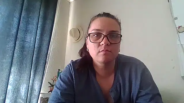 Snapshot of lilMissMarli chatting on April 16, 2026, 8:59 am lilMissMarli online show from April 16, 2026, 8:59 am