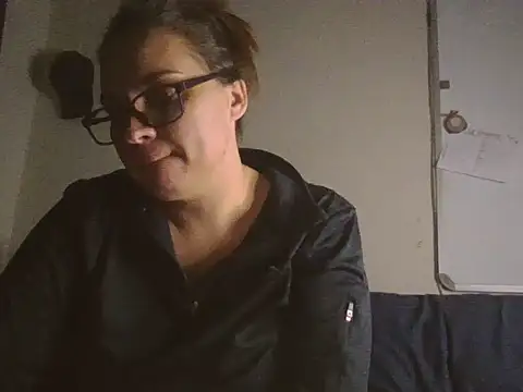 Snapshot of lilMissMarli chatting on November 17, 2025, 8:46 pm lilMissMarli online show from November 17, 2025, 8:46 pm