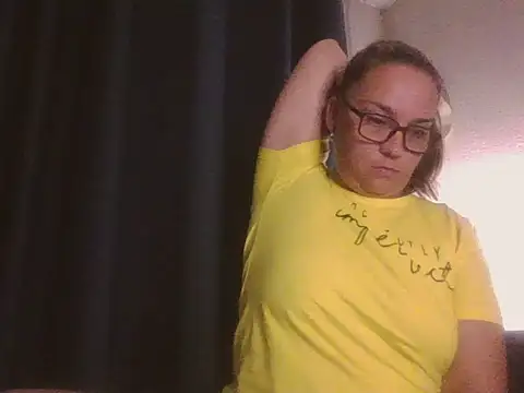 Snapshot of lilMissMarli chatting on January 11, 2026, 6:37 pm lilMissMarli online show from January 11, 2026, 6:37 pm