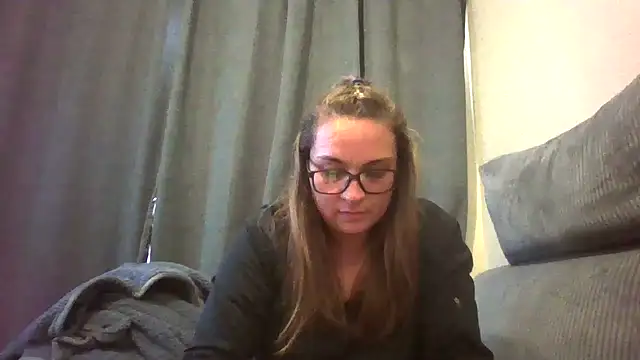 lilMissMarli online show from February 20, 2026, 12:18 pm