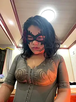 Snapshot of Qt889999 chatting on November 7, 2025, 2:21 pm Qt889999 online show from November 7, 2025, 2:21 pm