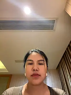 Snapshot of Qt889999 chatting on November 8, 2025, 2:20 pm Qt889999 online show from November 8, 2025, 2:20 pm