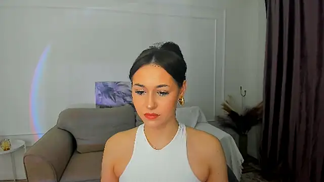 Snapshot of MakeYoueHappy chatting on January 14, 2026, 3:32 am MakeYoueHappy online show from January 14, 2026, 3:32 am