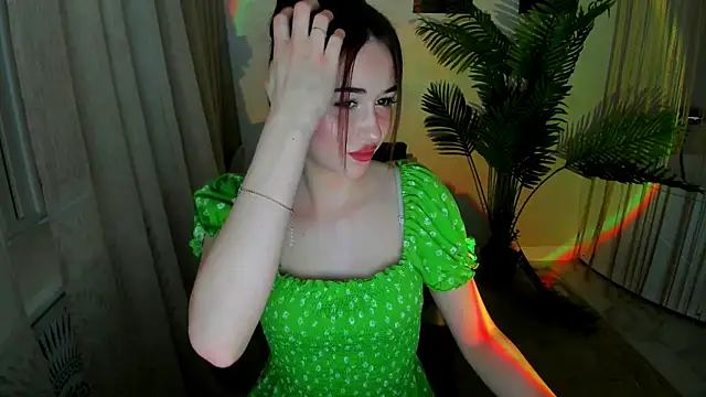 Snapshot of MakeYoueHappy chatting on March 10, 2026, 3:43 am MakeYoueHappy online show from March 10, 2026, 3:43 am