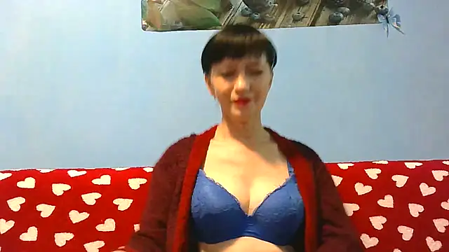 Snapshot of IffetLove42 chatting on May 27, 2026, 8:32 am IffetLove42 online show from May 27, 2026, 8:32 am