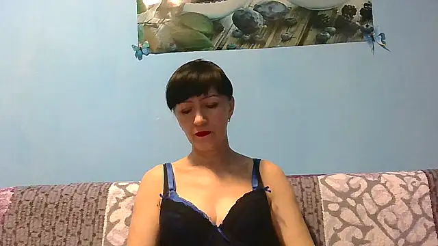 Snapshot of IffetLove42 chatting on April 19, 2026, 6:32 pm IffetLove42 online show from April 19, 2026, 6:32 pm
