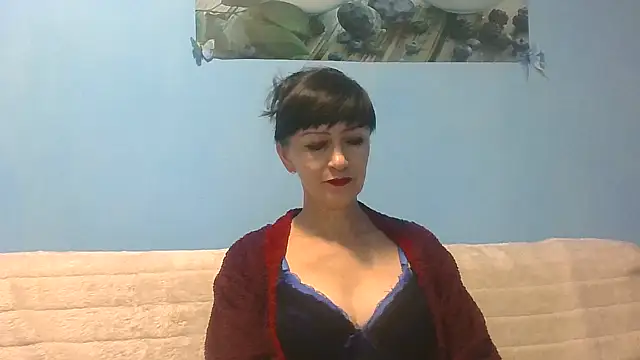 IffetLove42 online show from November 4, 2025, 5:50 pm