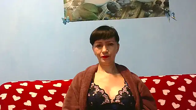 IffetLove42 online show from April 12, 2026, 7:39 pm