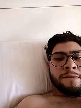 Snapshot of Mstfaavan64 chatting on December 23, 2025, 9:52 am Mstfaavan64 online show from December 23, 2025, 9:52 am