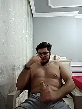 Snapshot of Mstfaavan64 chatting on October 29, 2025, 12:20 am Mstfaavan64 online show from October 29, 2025, 12:20 am