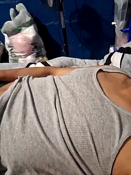 sanz957 online show from November 30, 2025, 4:57 am