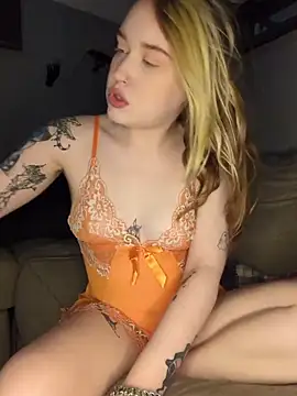 Snapshot of mattiethebaddieee chatting on May 15, 2026, 4:10 am mattiethebaddieee online show from May 15, 2026, 4:10 am