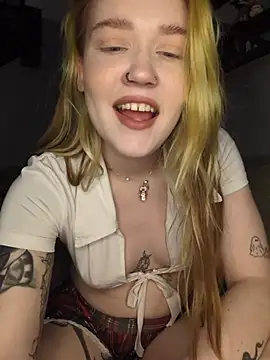 Snapshot of mattiethebaddieee chatting on March 14, 2026, 1:11 am mattiethebaddieee online show from March 14, 2026, 1:11 am