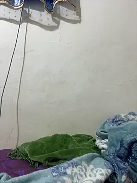 Snapshot of WildNour chatting on December 5, 2025, 2:48 pm WildNour online show from December 5, 2025, 2:48 pm