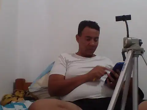 Fire latino online show from November 11, 2025, 11:05 am