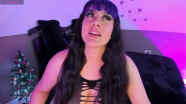 Monserrat Cute  online show from November 25, 2025, 3:29 am