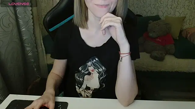 Snapshot of _Alisa_Allison_ chatting on October 27, 2025, 3:13 pm  Alisa Allison  online show from October 27, 2025, 3:13 pm