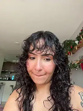 SugarTroubl33 online show from January 9, 2026, 2:13 pm