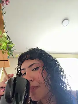 Snapshot of SugarTroubl33 chatting on April 28, 2026, 2:32 pm SugarTroubl33 online show from April 28, 2026, 2:32 pm