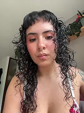 SugarTroubl33 online show from February 10, 2026, 1:10 pm