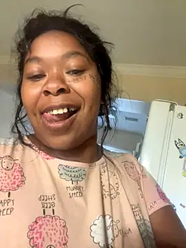 Snapshot of diimplezduhh chatting on October 27, 2025, 9:49 pm diimplezduhh online show from October 27, 2025, 9:49 pm