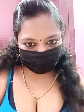 Snapshot of Mandhra28 chatting on October 29, 2025, 7:13 pm Mandhra28 online show from October 29, 2025, 7:13 pm