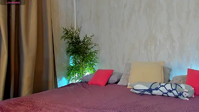 Snapshot of May_Yam chatting on April 9, 2026, 12:12 am May Yam online show from April 9, 2026, 12:12 am