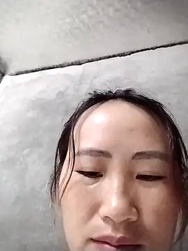 emini-xx online show from October 30, 2025, 5:54 pm