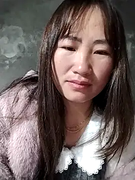 emini-xx online show from February 3, 2026, 12:10 am