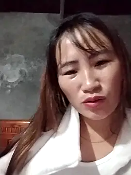 emini-xx online show from November 11, 2025, 12:22 pm