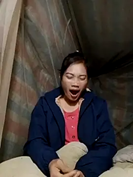 doggy-00 online show from November 22, 2025, 8:40 pm